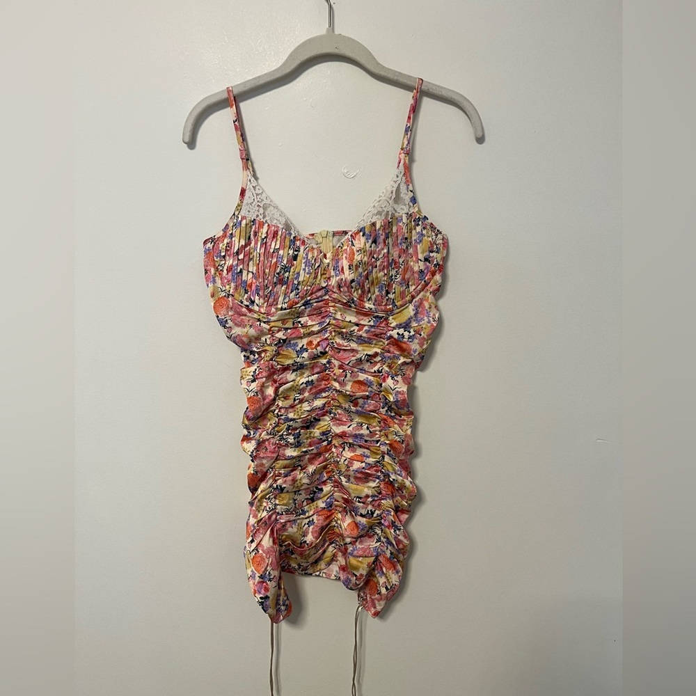 Strangers & Lovers Floral ruched bodycon dress - Picture 4 of 11